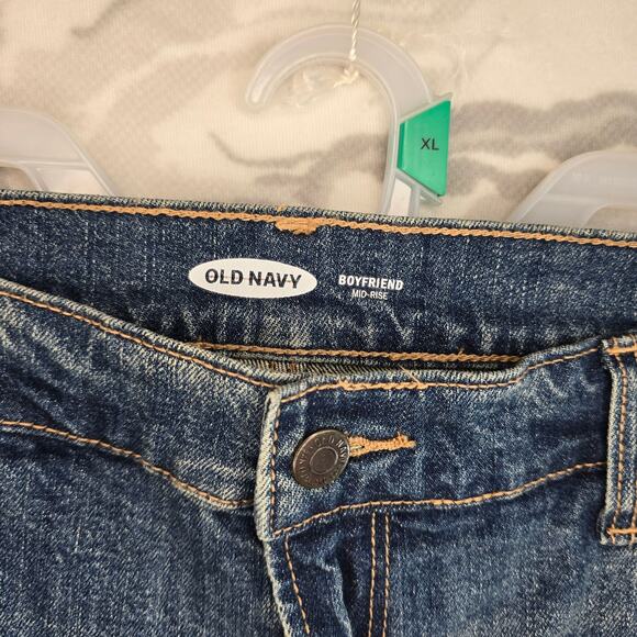 Old Navy Boyfriend Mid-Rise Women's Flag Shorts Size 14 - Picture 5 of 7